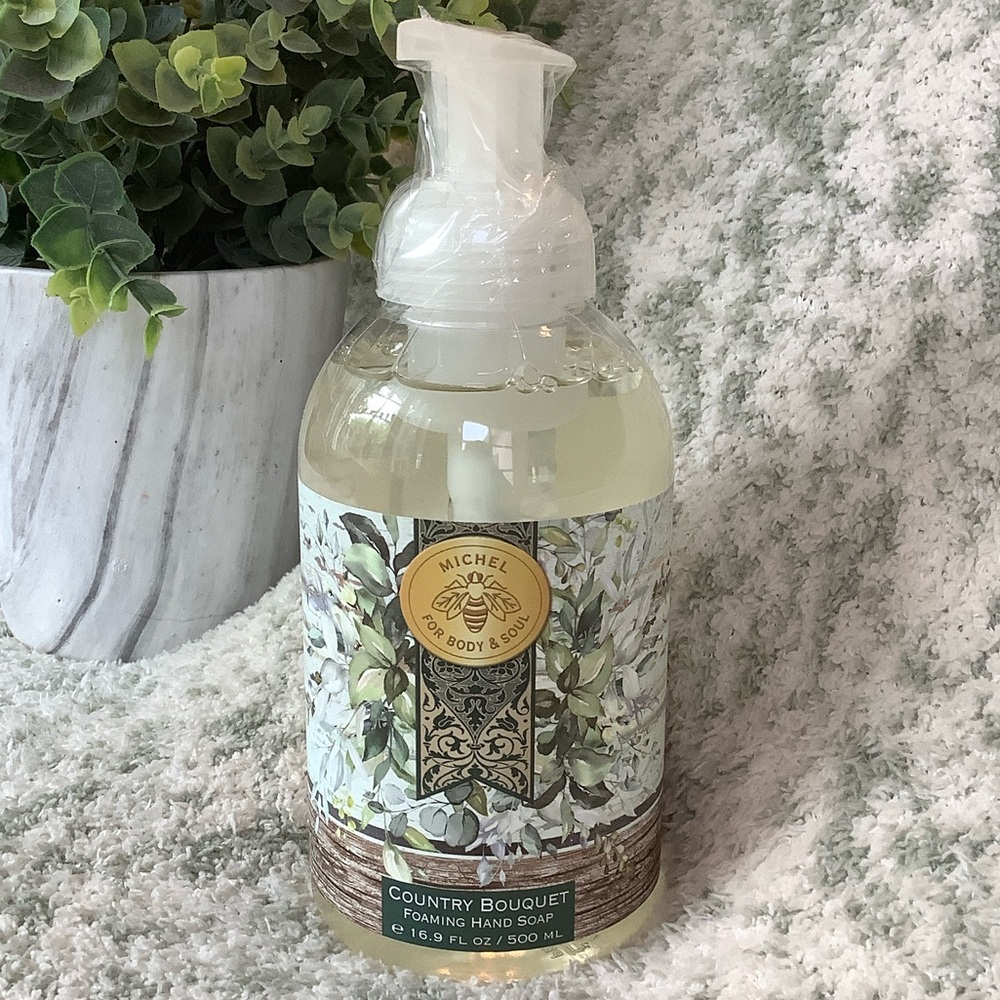 Country Bouquet Scented Farmhouse Styled Foaming Hand Soap NWT 16.9 oz